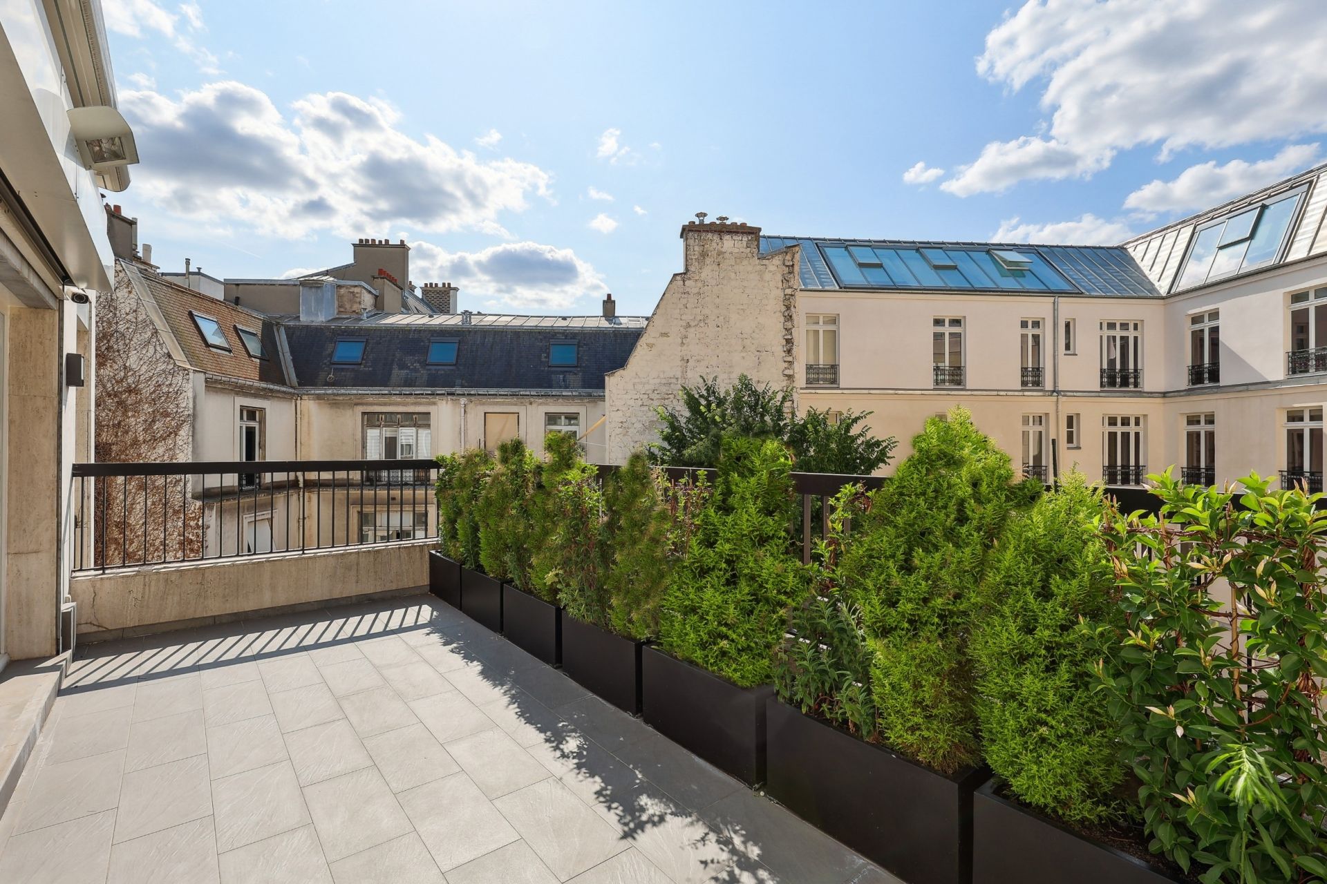 Sale Apartment Paris 8 (75008) - Montaigne Estate