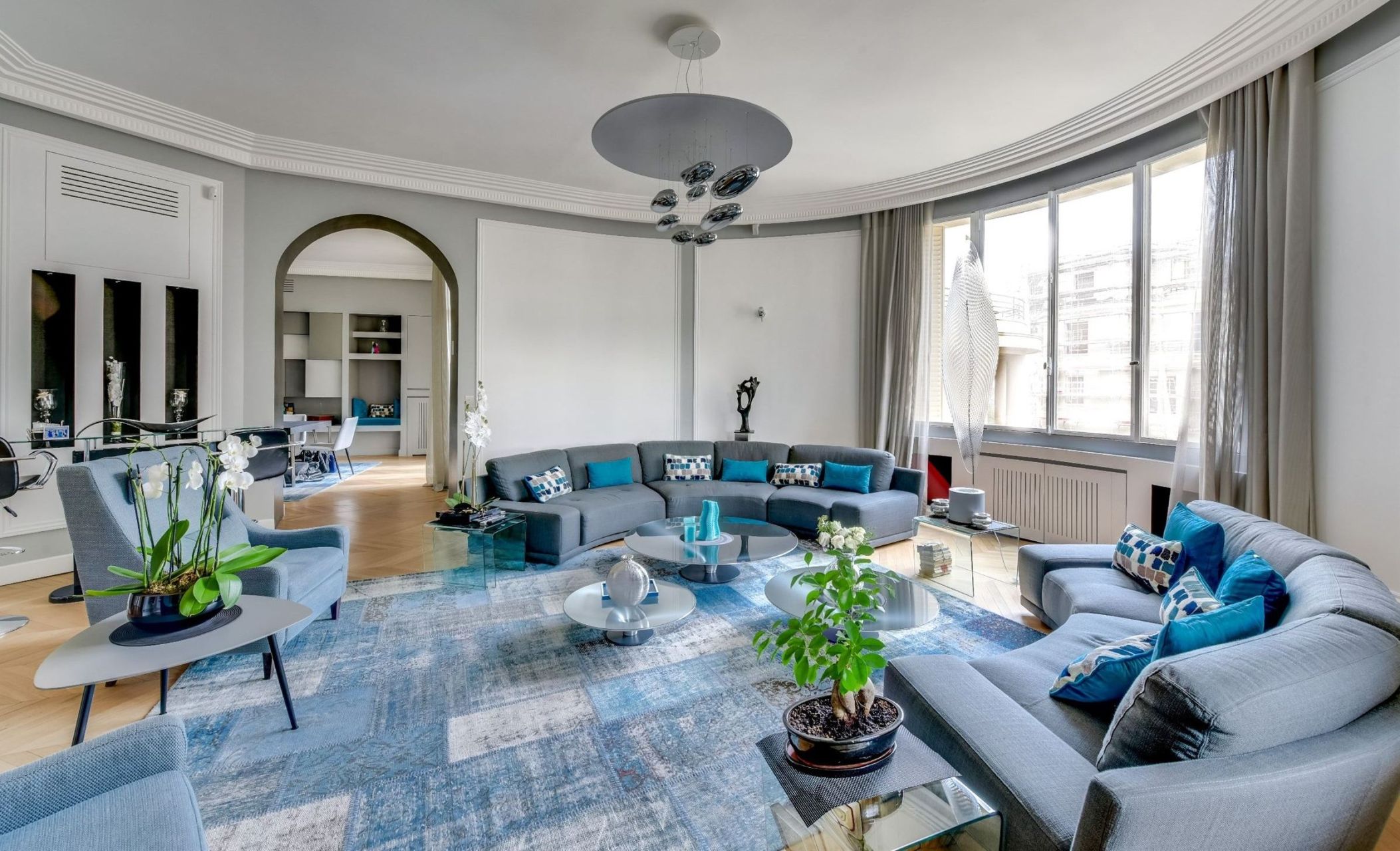 luxury apartment 6 Rooms for sale on PARIS (75116)