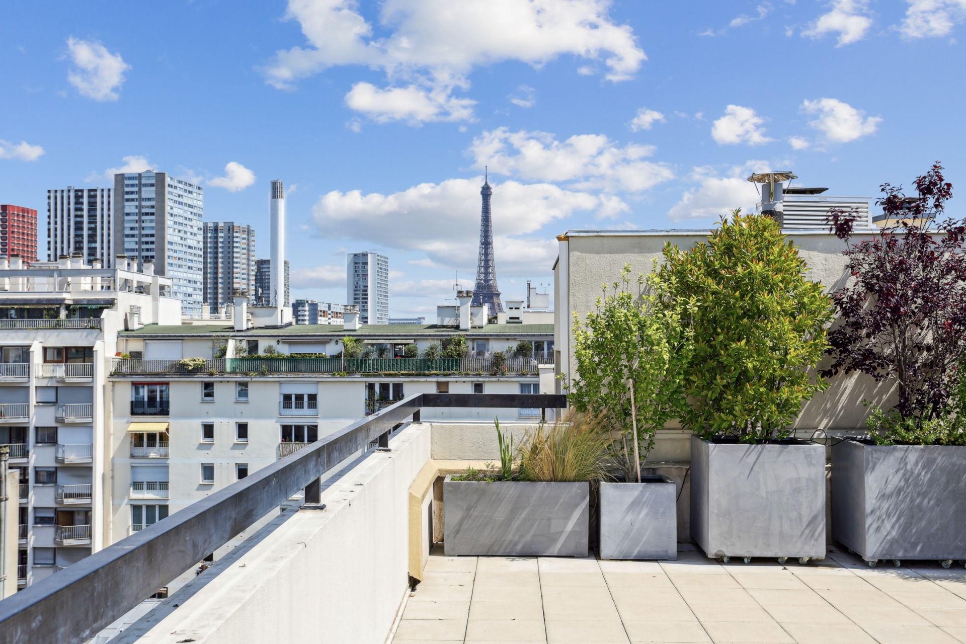 luxury apartment 5 Rooms for sale on PARIS (75015)