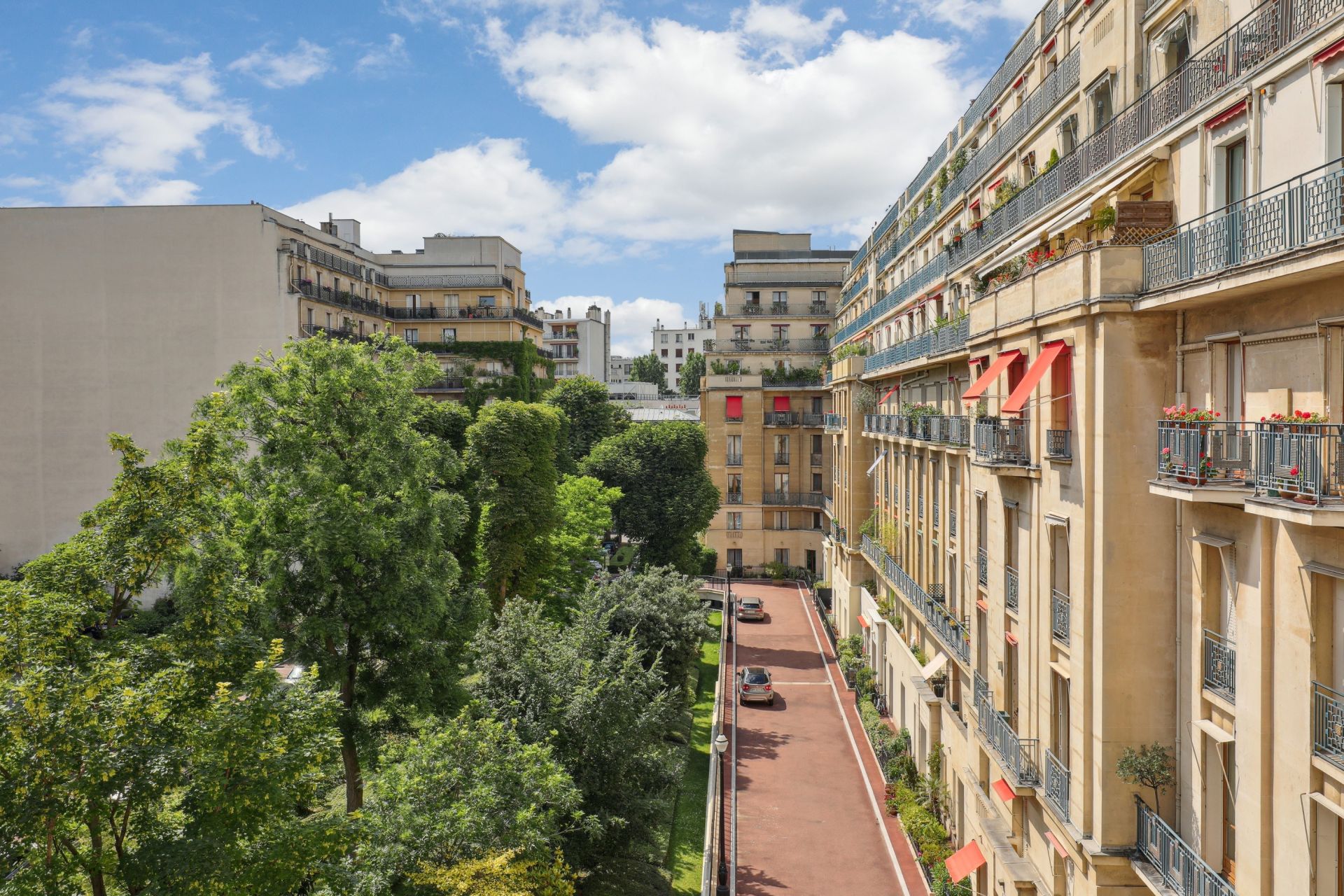 luxury apartment 5 Rooms for sale on PARIS (75016)