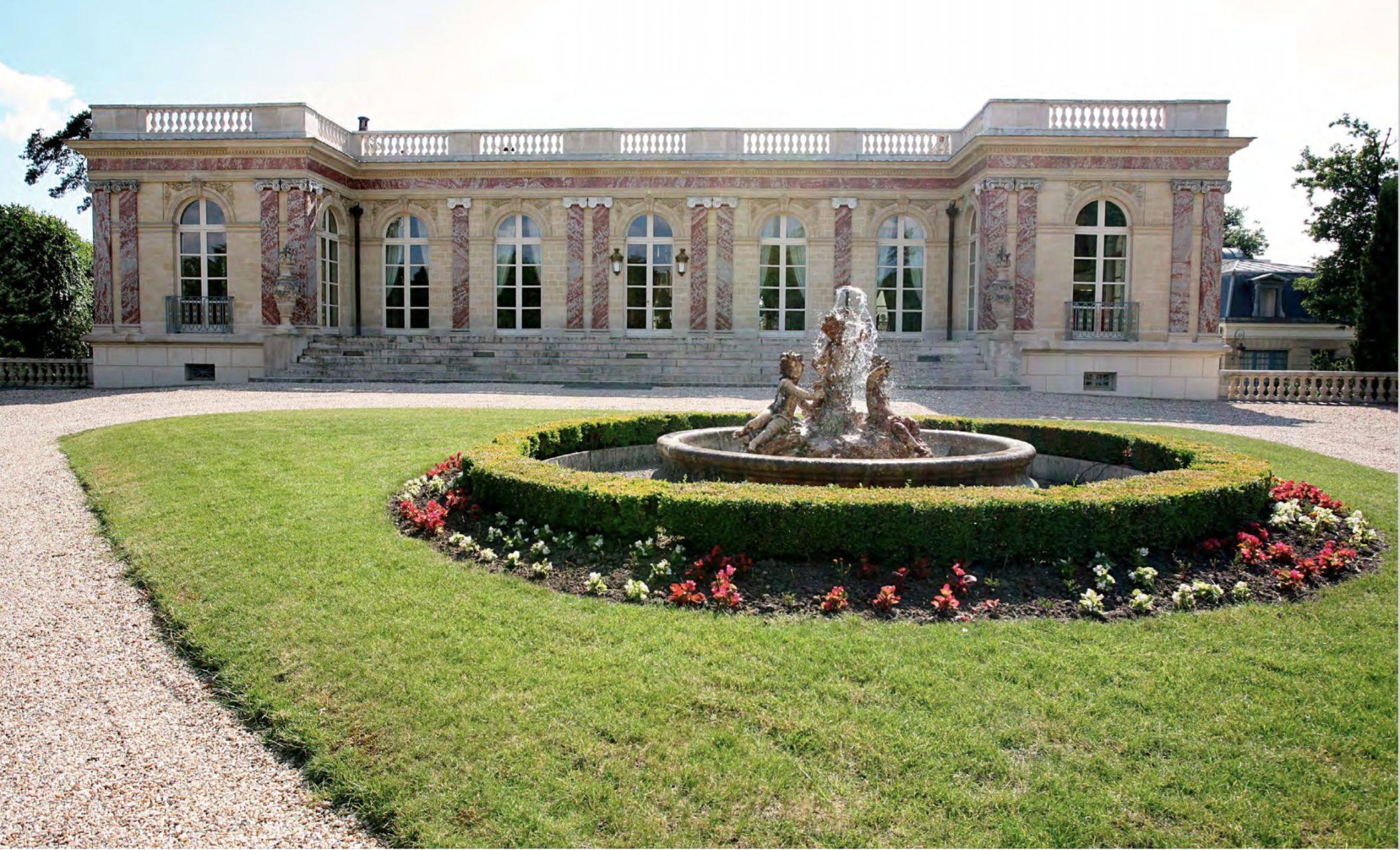 castle 30 Rooms for sale on LE VESINET (78110)