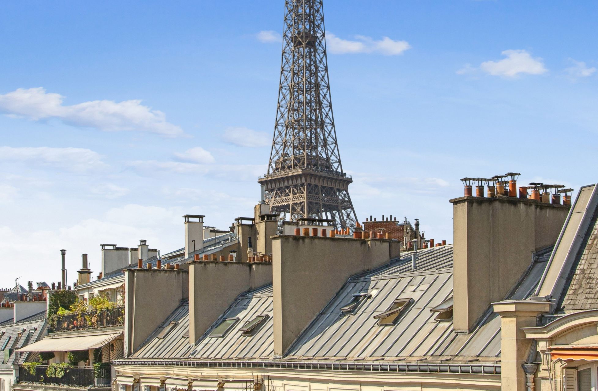 luxury apartment 4 Rooms for sale on PARIS (75007)