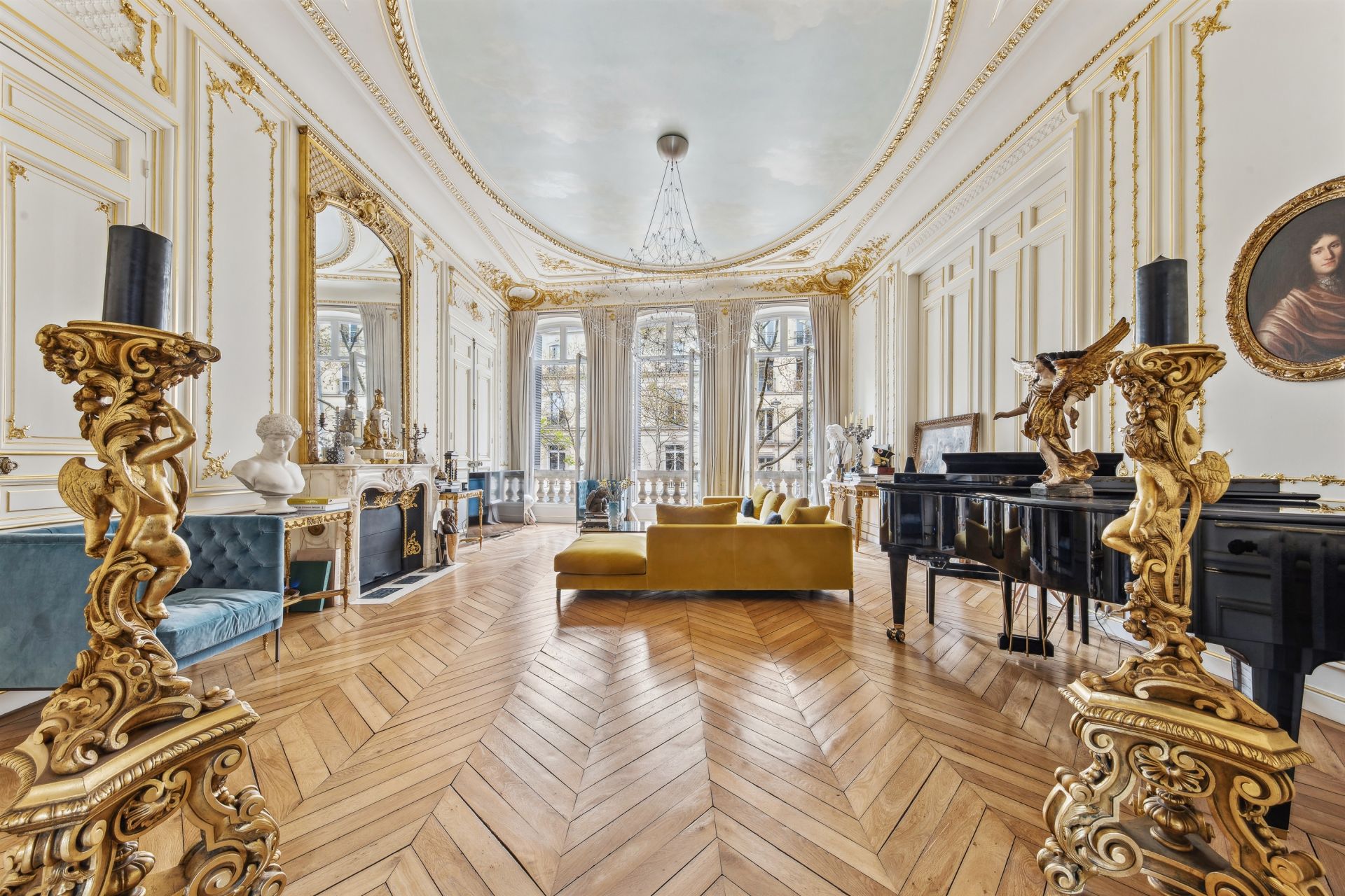 luxury apartment 4 Rooms for sale on PARIS (75007)